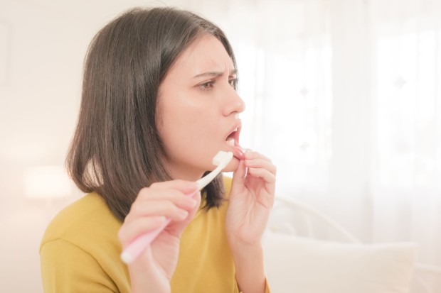 Η μικροβιακή πλάκα: Τι είναι και γιατί χρειάζεται έλεγχος